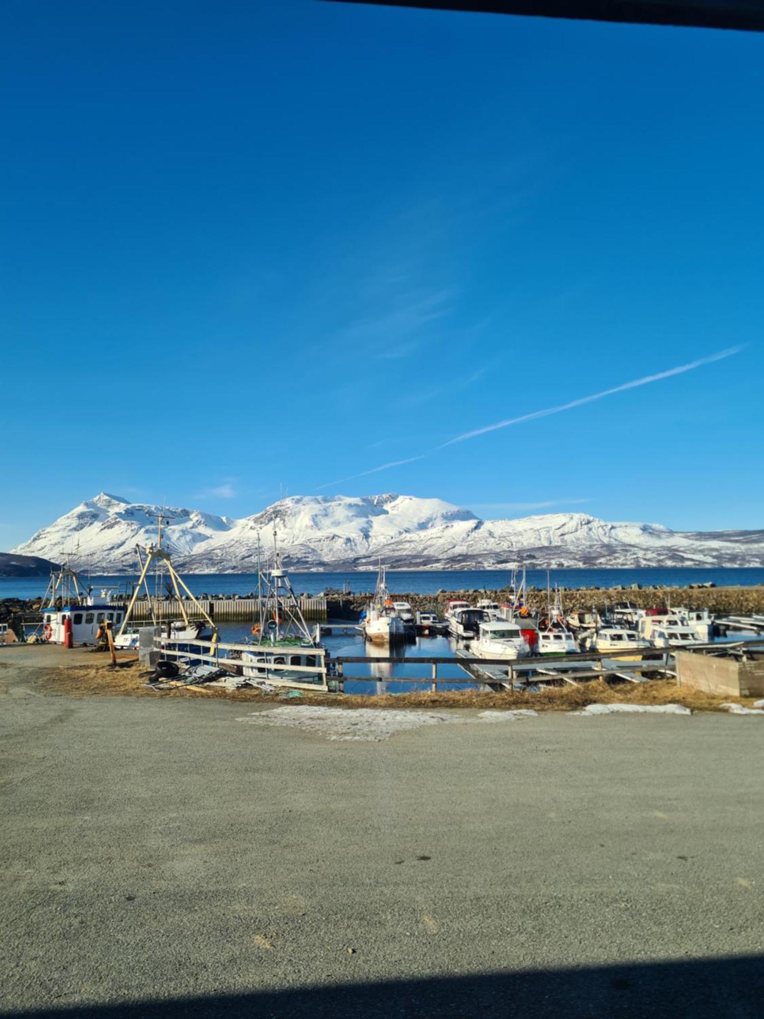 Apartment Ved Sjoen Sand (Troms og Finnmark)
